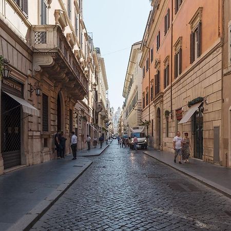 Fontanella Borghese Apartment - FromhometoРим Екстер'єр фото